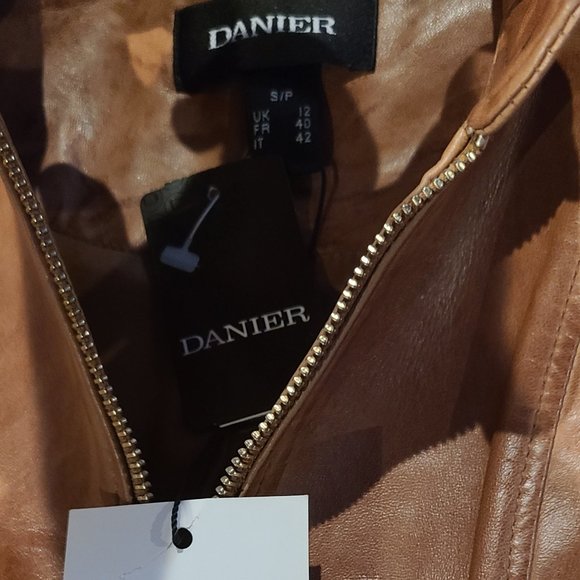 Nwt authentic leather jacket in tan/toffee gold hardware  lamb leather S  Danier - Picture 2 of 3